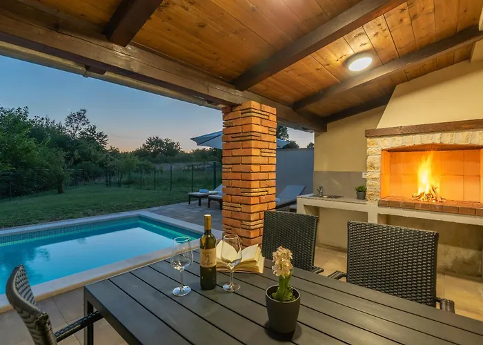 House Matea Semesterbostad Prnjani