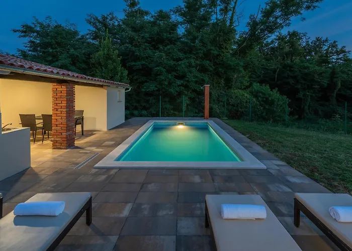 Semesterbostad House Matea Prnjani