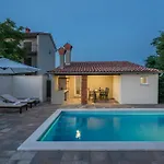 בית נופש House Matea Prnjani
